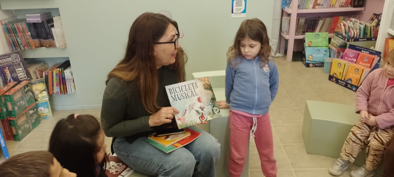 Visita a la Librería MOMO