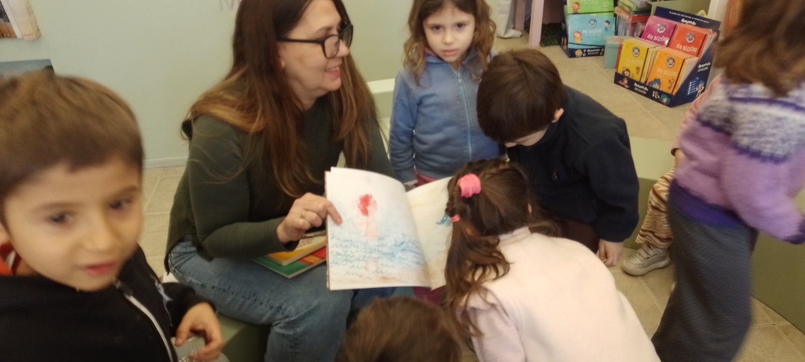 Visita a la Librería MOMO
