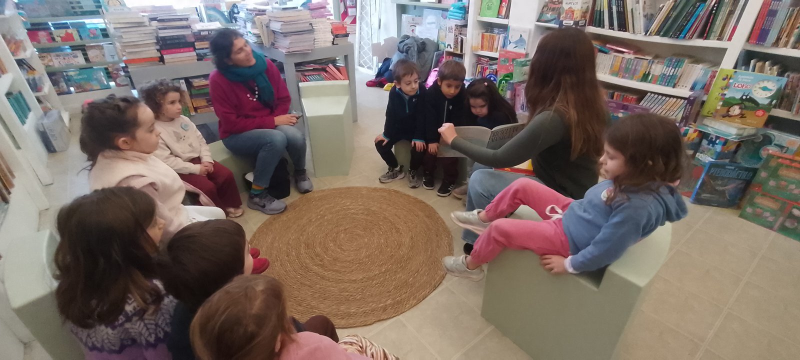 Visita a la Librería MOMO