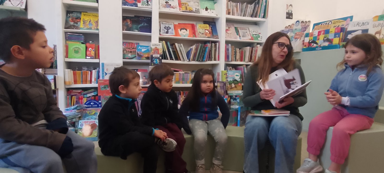 Visita a la Librería MOMO